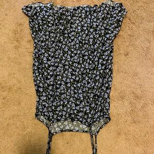 This dress is from shien and it’s xs